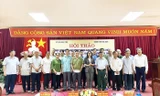 Ủy ban Dân tộc tặng quà cho 20 đại biểu Người có uy tín trong đồng bào DTTS của huyện Chợ Đồn và huyện Chợ Mới