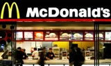 Bị phản ứng dữ dội vì 'đu trend' phản cảm, McDonald's Việt Nam lập tức xin lỗi