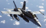  Một máy bay tiêm kích F-18 
