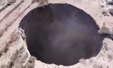 'Hố tử thần' khổng lồ đầy bí ẩn xuất hiện ở Chile