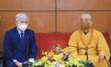 Bí thư Trung ương Đảng, Chủ tịch Ủy ban Trung ương MTTQ Việt Nam Đỗ Văn Chiến và Hòa thượng Thích Thanh Nhiễu, Phó Chủ tịch Thường trực Hội đồng Trị sự Trung ương GHPG Việt Nam
