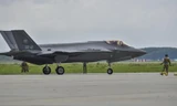 Tiêm kích F-35A gặp sự cố phải hạ cánh bằng bụng ở Hàn Quốc