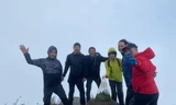 Nhóm khách 'tưởng bay xuống vực' khi leo đỉnh núi cao 2.850 m ở Lào Cai