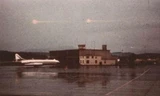 Mùa hè năm 1966, một quan chức hàng không chụp được 2 quả cầu màu đỏ phía trên sân bay Zurich-Kloten của Thụy Sĩ. Ảnh: Michael Hesemann 