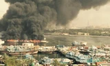 Cháy tàu trên sông, Dubai mịt mù khói lửa