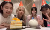 BLACKPINK livestream kỷ niệm 8 năm: Cảm động nhiều, meme "cảm lạnh" không ít
