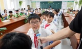 Teen Ams mở lớp học dạy "hậu bối" bảo vệ sức khỏe bản thân khỏi "cám dỗ"