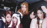 NewJeans mở hội bàn tròn độc lạ trong MV "OMG", "cà khịa" thẳng các bình luận kém duyên