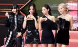 Dấu hiệu BLACKPINK sắp ra nhạc mới ngày càng rõ, YG vội mở tour là có lý do