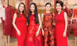 Diễm My khoe nhan sắc không tuổi bên 'nàng thơ xứ Huế' Ngọc Trân
