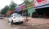 Cảnh nhếch nhác tại khu vực kiốt bám đường trăm tỷ giữa Thủ đô