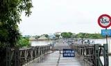 Đứt cầu phao Ninh Cường trên sông Ninh Cơ