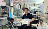 Đàm Vĩnh Hưng về lại nơi từng làm nghề cắt tóc 20 năm trước, chia sẻ xúc động