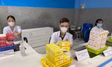 Người thật, thuốc thật, giao nhận trực tiếp vì sức khoẻ người bệnh (Khu vực giao nhận túi thuốc F0 tại BV Nhi Ðồng 1).