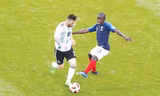 Rooney cho rằng Kante là tiền vệ xuất sắc nhất thế giới
