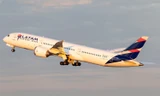 Tìm thấy hộp đen máy bay Boeing 787 rơi tự do khiến 50 người bị thương