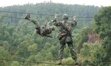 Đại đội trinh sát đặc nhiệm leo dây tử thần.