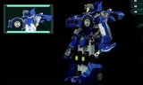 Nhật chế robot biến hình thành ôtô