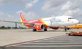Va phải chim, máy bay Vietjet 'nằm viện' 2 ngày