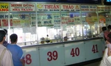 Quầy vé xe khách Thuận Thảo tại bến xe Miền Đông. Doanh nghiệp này chưa kê khai lại giá cước theo giá xăng dầu.