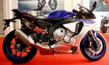 Nhìn gần siêu môtô Yamaha R1 2015 đầu tiên 'cập bến' Sài Gòn