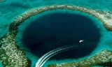 Hố xanh khổng lồ trên biển Belize, vùng Trung Mỹ. Ảnh: US Geological Survey USGS.