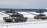 Sư đoàn xe tăng T-80 bảo vệ Moscow phô diễn sức mạnh