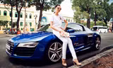 Thanh Hằng khéo khoe chân dài hun hút bên Audi R8 Coupe