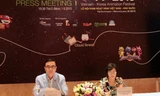 Ông Park Nark Jong (bên trái), Giám đốc Trung tâm Văn hóa Hàn Quốc tại Việt Nam và bà Lương Thị Minh Phương – Tổng giám đốc Hãng phim Họat hình Việt Nam tại buổi gặp mặt báo chí.