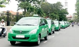 Các hãng taxi đồng loạt giảm giá. Ảnh: GD.
