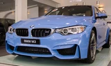 Màu xanh Yas Marina Blue lạ mắt trên M3 2015 sedan mới về Việt Nam.