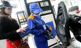 Xăng tăng giá 1.200 đồng/lít từ 20h