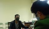 Cơ quan công an làm việc với người liên quan vụ việc.