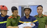 Bé sơ sinh được đưa ra ngoài an toàn. Ảnh CAHN