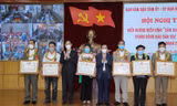 Biểu dương điển hình sản xuất giỏi, công tác xã hội tốt trong đồng bào dân tộc thiểu số 