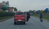 Xử phạt, tước giấy phép lái xe nữ tài xế mở cửa ô tô khi đi trên Quốc lộ 1A 