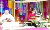 Phát triển sản phẩm thổ cẩm truyền thống gắn với du lịch