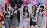 NewJeans "bỏ bùa" fan với cửa hàng quà lưu niệm theo phong cách The Powerpuff Girls
