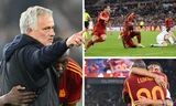 Lukaku ôm Mourinho khóc nức nở sau màn thể hiện điên rồ