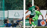 Huỳnh Như đá chính trong trận thua 0-8 của Lank