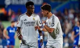 Real Madrid thắng hú vía, trầy da tróc vẩy bám đuổi Barcelona 