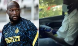 Học’ fan Barca, fan Inter cũng quây kín SVĐ khóc than khi Lukaku ra đi