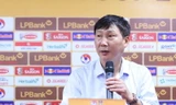 HLV Kim Sang-sik: Tôi muốn được người hâm mộ Việt Nam mến mộ như tiền bối Park Hang-seo