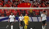 Tuyển Trung Quốc bị NHM quay lưng: Vé xem vòng loại World Cup ế dù giảm giá, sức tìm kiếm kém cả VĐV bóng bàn