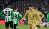 Lewandowski ghi bàn trở lại, giúp Barcelona cô đơn trên đỉnh La Liga