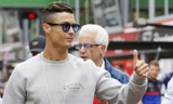 Ronaldo được 'bảo kê' qua mặt cảnh sát Mỹ
