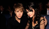 Justin Bieber lộ tin nhắn 'sỉ vả' Selena Gomez