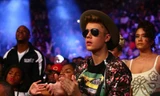 Justin Bieber hẹn hò gái lạ để 'trêu ngươi' Selena Gomez?