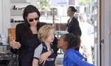 Angelina Jolie lộ thân hình gầy gò sau phẫu thuật