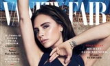 Victoria Beckham thả dáng đẹp nõn nà trên tạp chí Vanity Fair